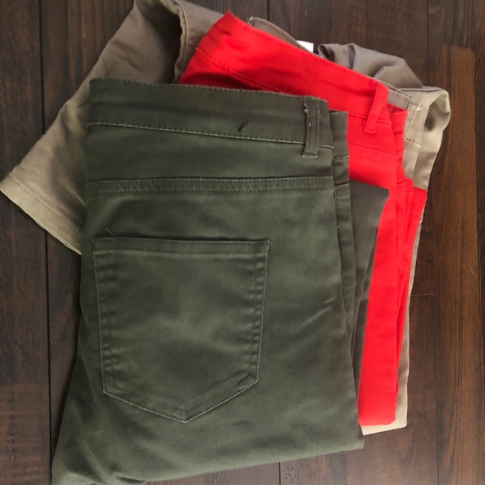 H&M women’s pants. 3 pairs.